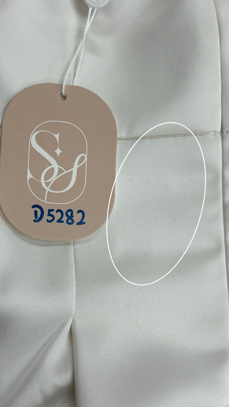 DEFECT | Peycie Puffy Sleeve Romper Dress in Pearl White in XS