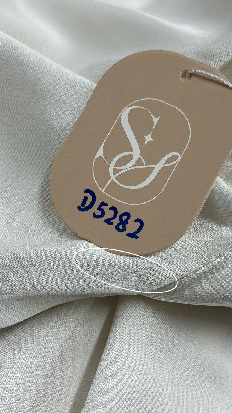 DEFECT | Peycie Puffy Sleeve Romper Dress in Pearl White in XS