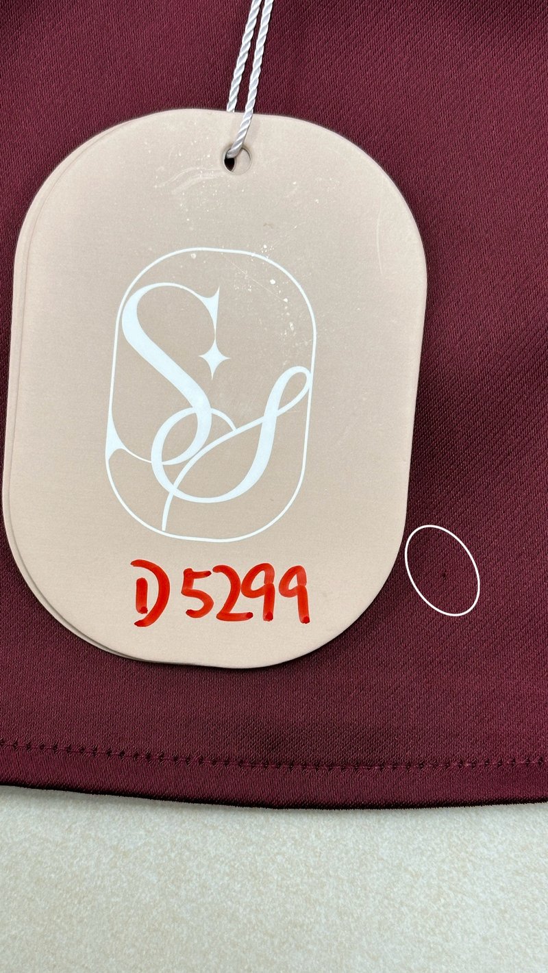 DEFECT | Peycie Puffy Sleeve Romper Dress in Maroon in XS