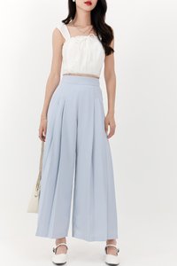 DEFECT | Pixa Pleated Highwaist Pants in Light Blue ( Petite Length ) in S DEFECT | Pixa Pleated Highwaist Pants in Light Blue ( Petite Length ) in S