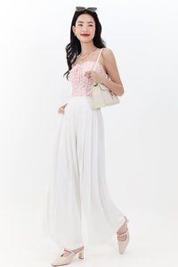 DEFECT | Pixa Pleated Highwaist Pants in White ( Regular Length ) in S DEFECT | Pixa Pleated Highwaist Pants in White ( Regular Length ) in S