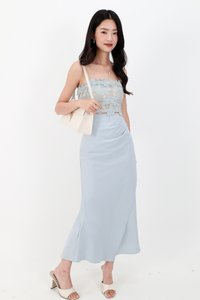 Odenne Overlap Ruched Midi Skirt in Blue ( Regular Length )