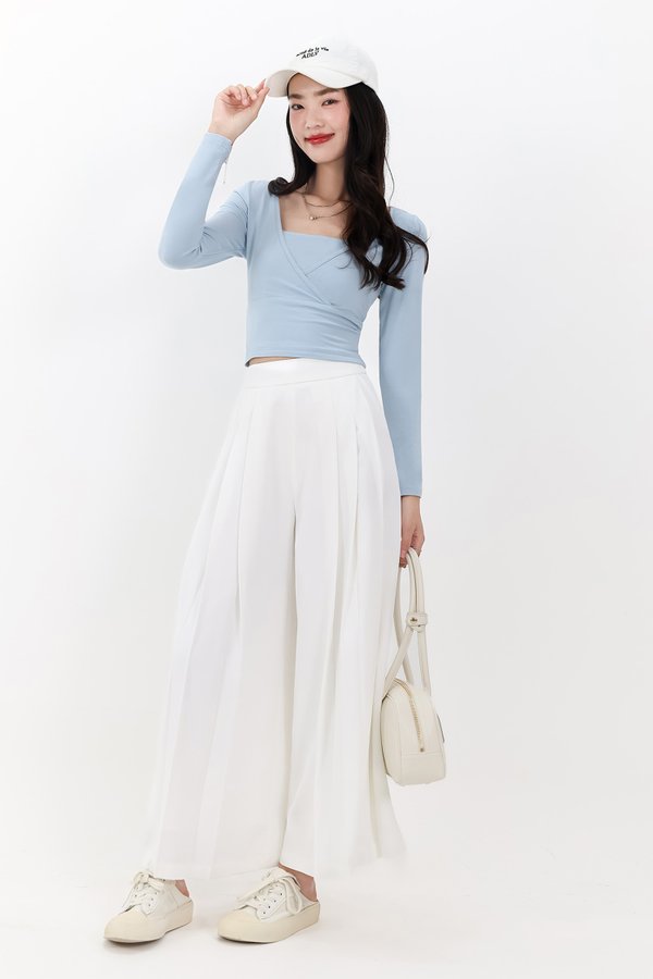 Pixa Pleated Highwaist Pants in White ( Petite Length )