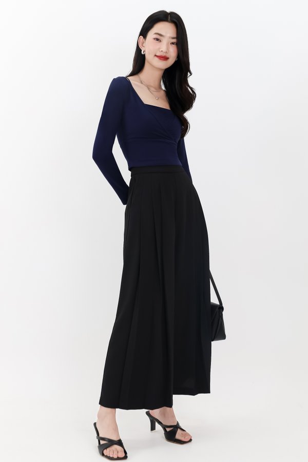 Pixa Pleated Highwaist Pants in Black ( Petite Length )