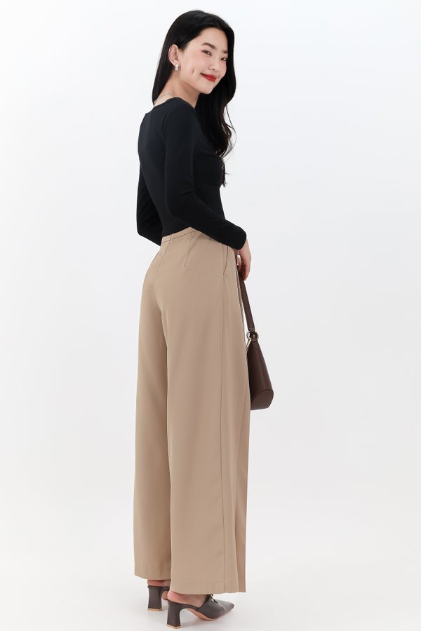 DEFECT | Pixa Pleated Highwaist Pants in Light Brown ( Regular Length ) in M