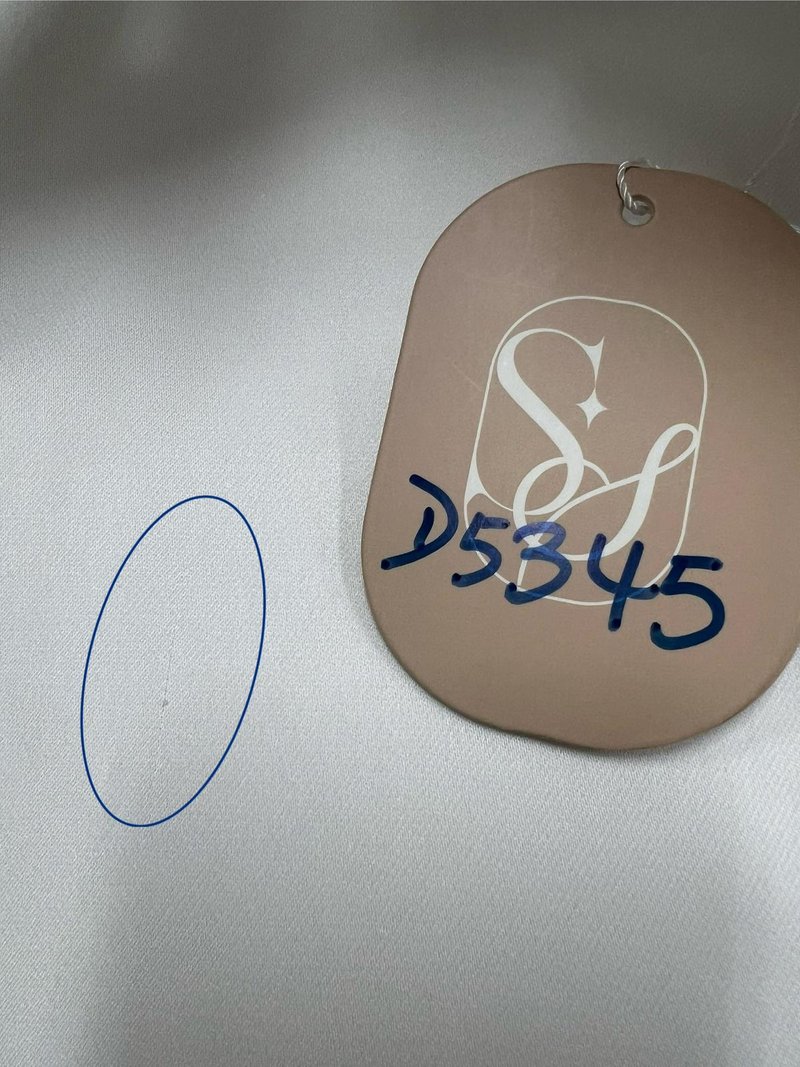 DEFECT | Men Collared Satin Shirt in White in S