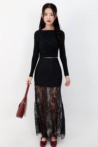 Diara Diagonal Sleeved Top in Black