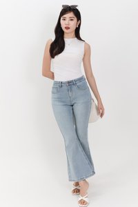 Fae Fit & Flare Denim Jeans V2 in Light Wash ( Petite Length ) Fae Fit & Flare Denim Jeans V2 in Light Wash ( Petite Length )