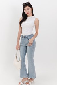 Fae Fit & Flare Denim Jeans V2 in Light Wash ( Petite Length ) Fae Fit & Flare Denim Jeans V2 in Light Wash ( Petite Length )
