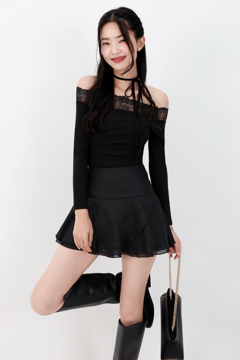 RESTOCKS | Leora Lace Offshoulder Top in Black