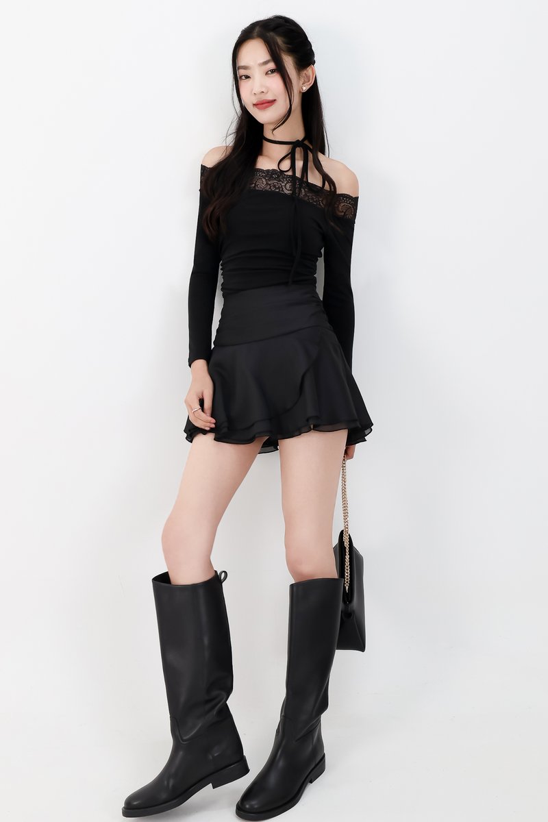 RESTOCKS | Leora Lace Offshoulder Top in Black