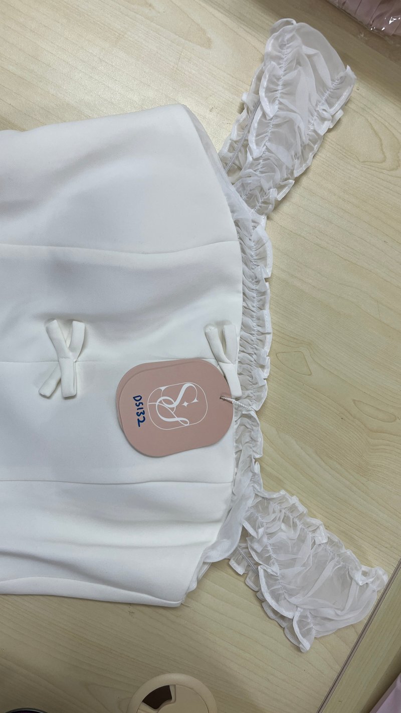 DEFECT | Cindi Co-ord Offshoulder Top in Cream White in S