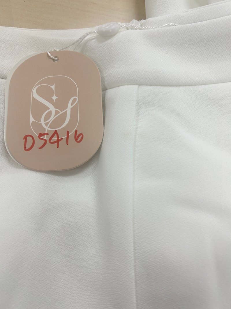 DEFECT | Carmen Co-ord Fit & Flare Pants in White in XL DEFECT | Carmen Co-ord Fit & Flare Pants in White in XL