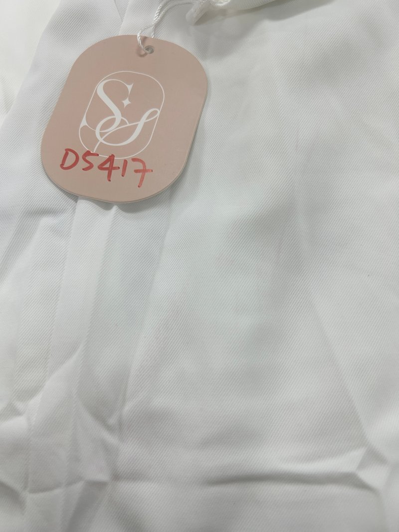 DEFECT | Pixa Pleated Highwaist Pants in White ( Regular Length ) in S DEFECT | Pixa Pleated Highwaist Pants in White ( Regular Length ) in S