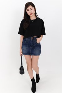 Danny Double Button Denim Skorts in Dark Wash