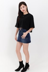 Danny Double Button Denim Skorts in Dark Wash