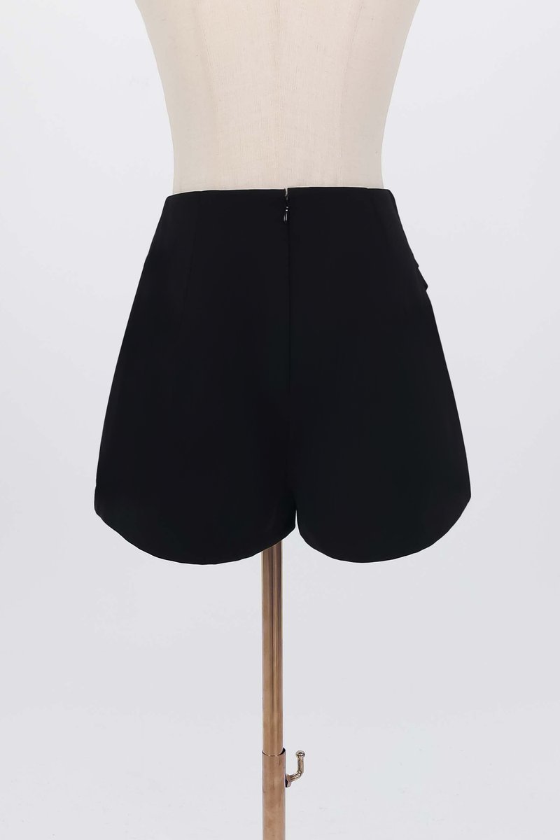 Rumi Ruched Skorts in Black