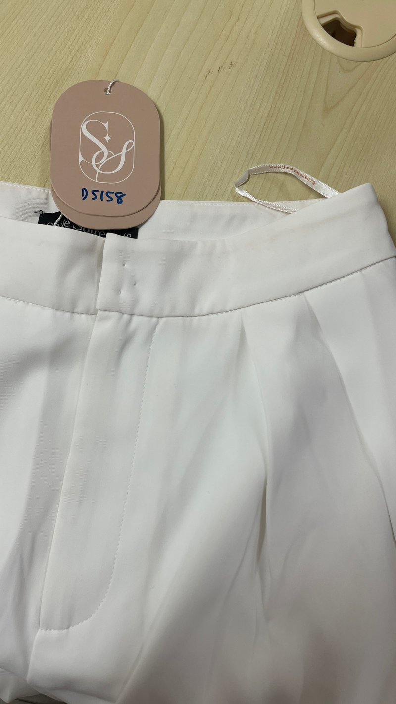 DEFECT | Chernise Co-ord Highwaist Pants in White ( Regular Length ) in S