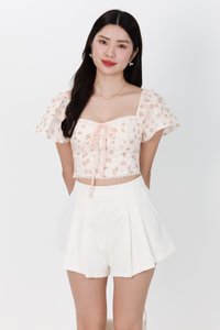 Felicia Floral Flutter Sleeve Top in Blush Pink