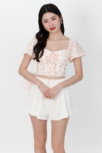Felicia Floral Flutter Sleeve Top in Blush Pink