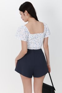 DEFECT | Felicia Floral Flutter Sleeve Top in Light Blue in M DEFECT | Felicia Floral Flutter Sleeve Top in Light Blue in M