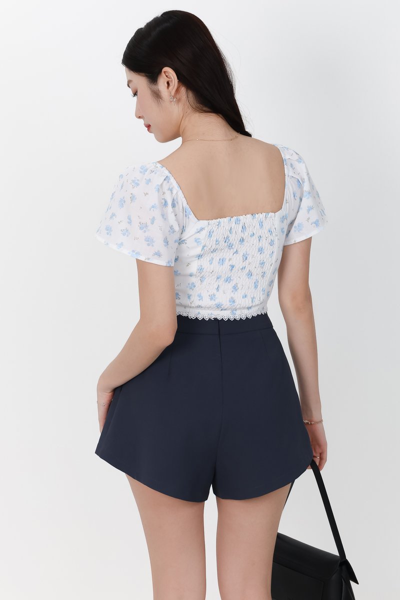 DEFECT | Felicia Floral Flutter Sleeve Top in Light Blue in M DEFECT | Felicia Floral Flutter Sleeve Top in Light Blue in M