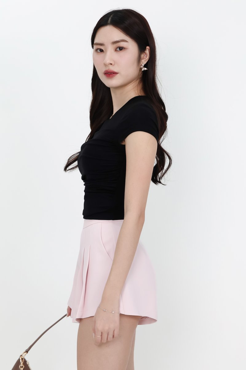 Bera Basic Ruched Tee in Black