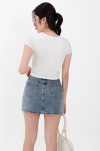 Rwella Ruched Round Neck Tee in White