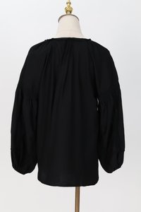 SALE EXCLUSIVE | Cindy Crochet Sleeved Top in Black