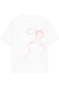 SALE EXCLUSIVE | TSS Oversized tee in Ribbon Design