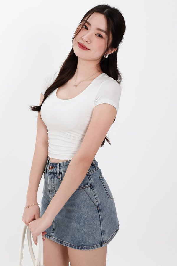 Rwella Ruched Round Neck Tee in White Rwella Ruched Round Neck Tee in White