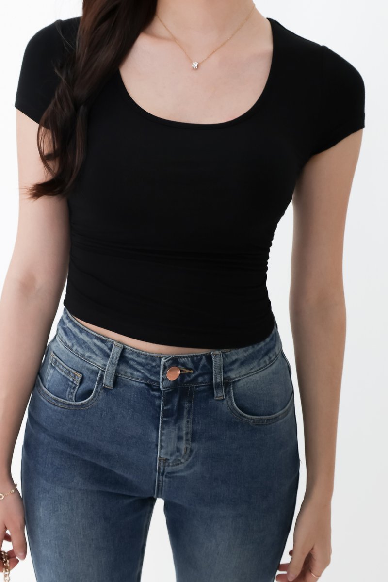 Rwella Ruched Round Neck Tee in Black