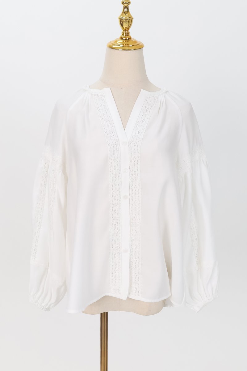 SALE EXCLUSIVE | Cindy Crochet Sleeved Top in White
