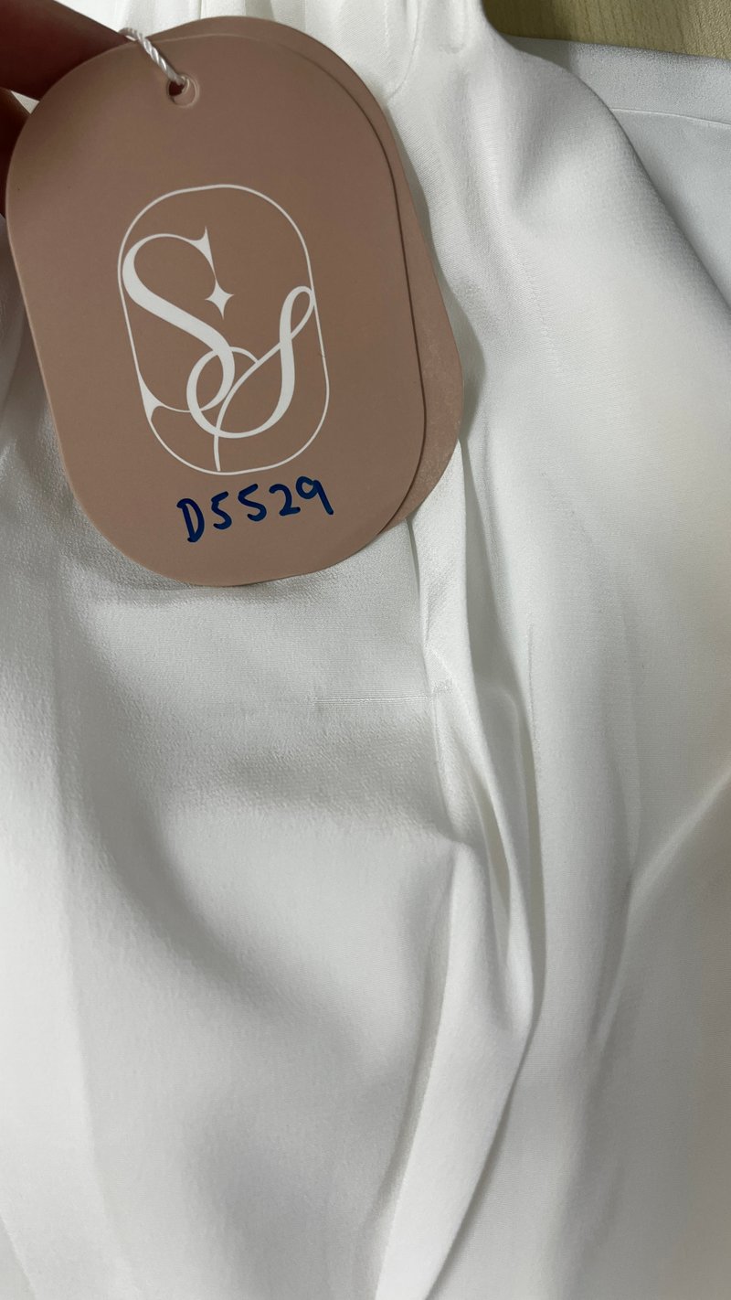 DEFECT | Pia Pleated Sleeved Top in White in S DEFECT | Pia Pleated Sleeved Top in White in S