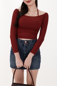 Ode Offshoulder Halter Sleeved Top in Muted Red