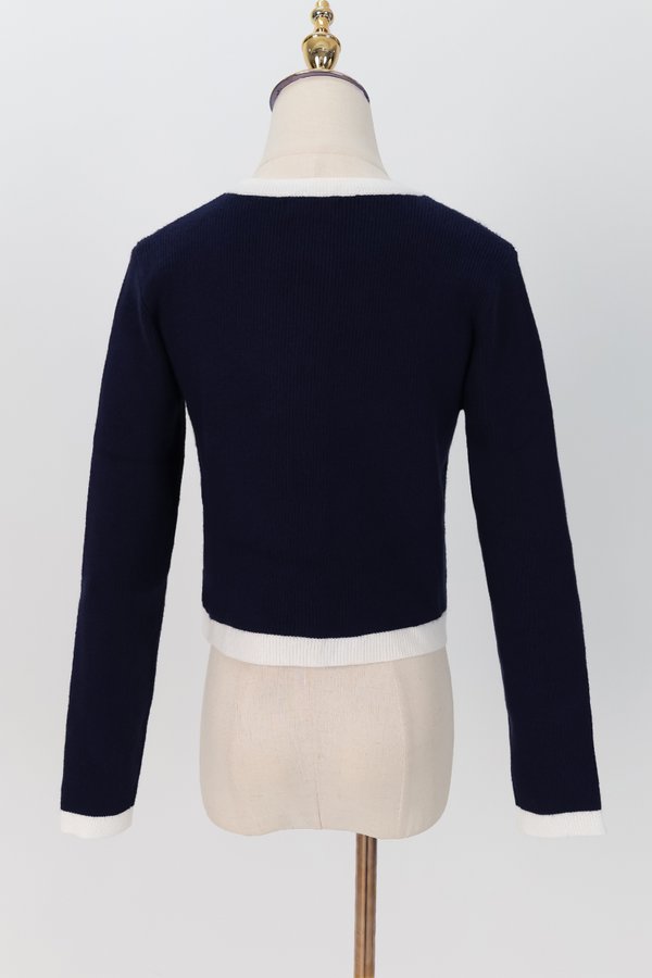 Casrine Contrast Knit Sweater in Cream White X Midnight