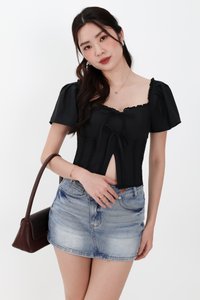 Frida Flutter Sleeved Top in Black