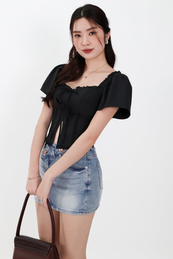 Frida Flutter Sleeved Top in Black