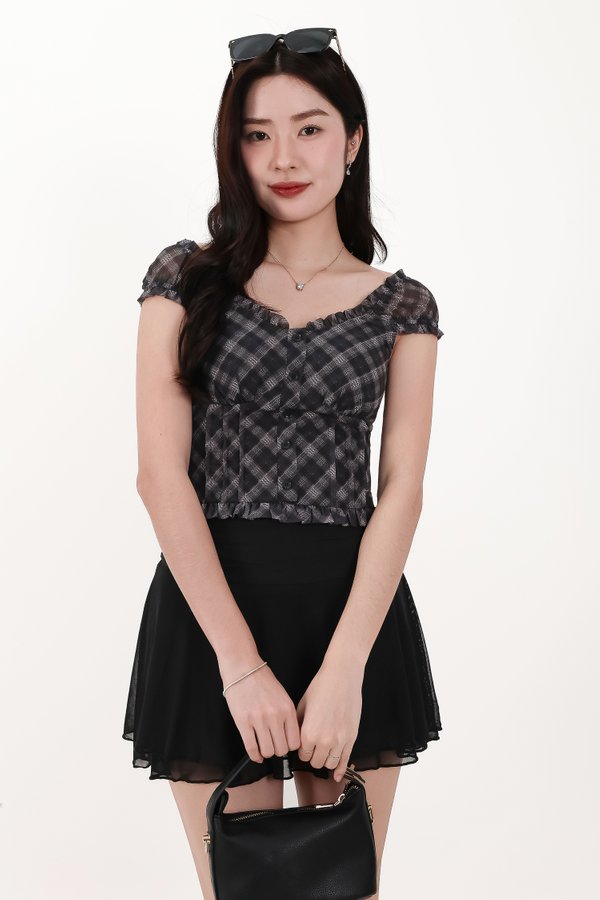Paula Plaid Sleeved Top in Black