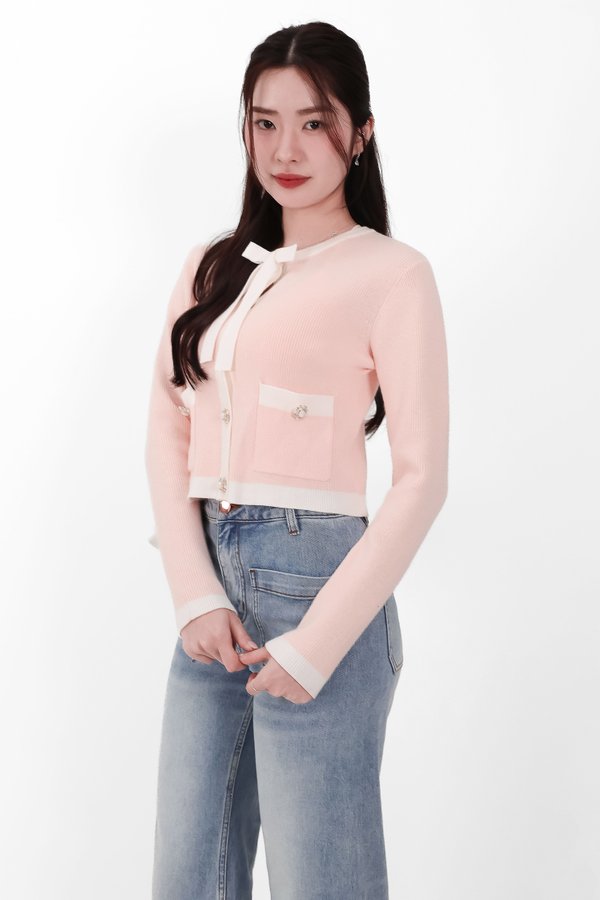 Casrine Contrast Knit Sweater in Cream White X Pink