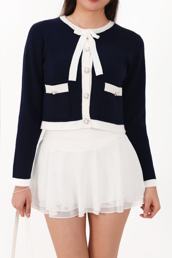 Casrine Contrast Knit Sweater in Cream White X Midnight