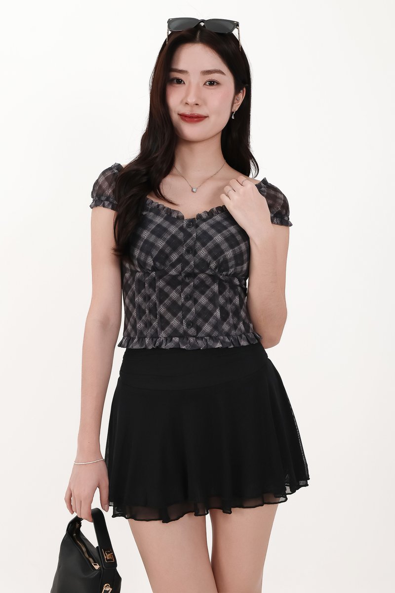 Paula Plaid Sleeved Top in Black