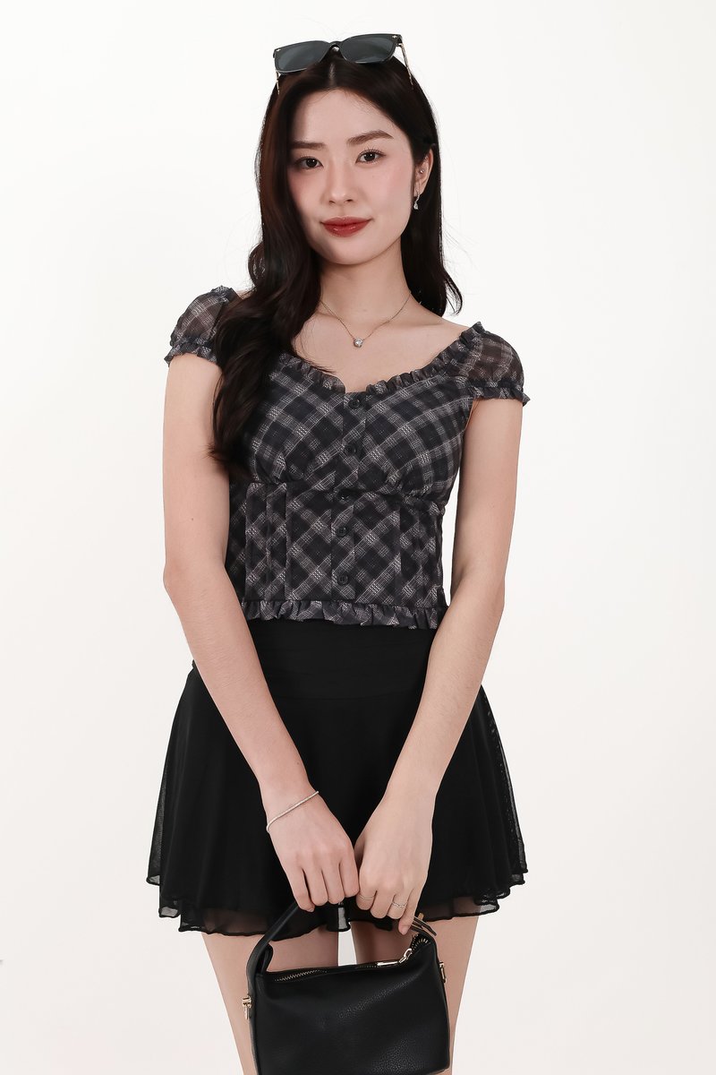 Paula Plaid Sleeved Top in Black