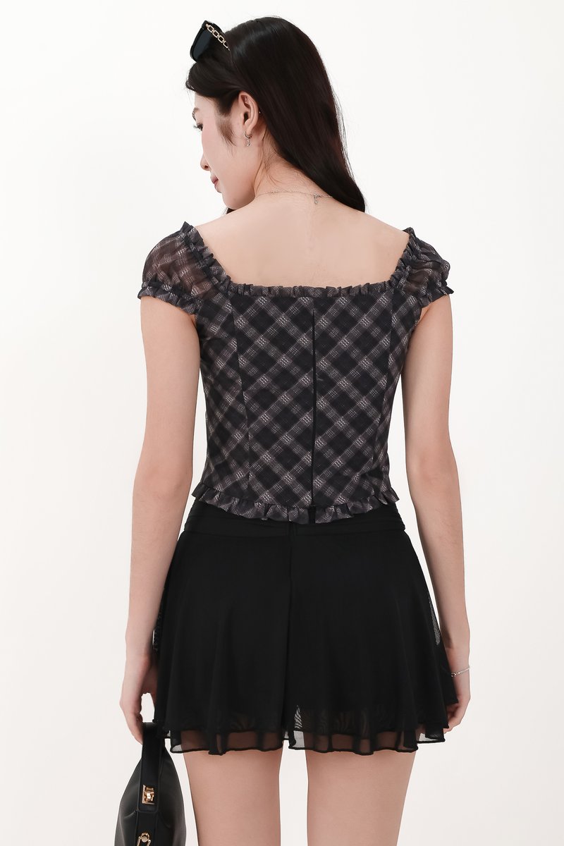 Paula Plaid Sleeved Top in Black