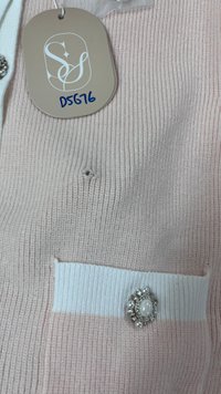 DEFECT | Casrine Contrast Knit Sweater in Cream White X Pink in XS