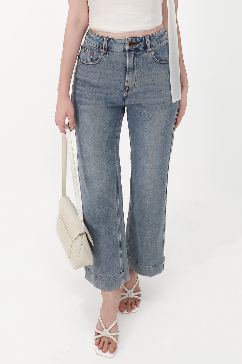 Sam Straight Cut Cuffed Hem Denim Jeans in Light Faded Wash
