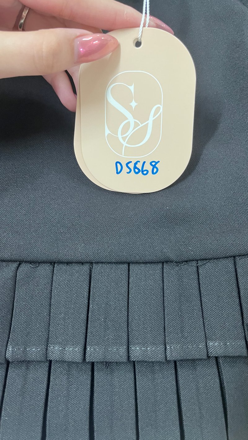 DEFECT | Fynn Flutter Skorts in Black in S