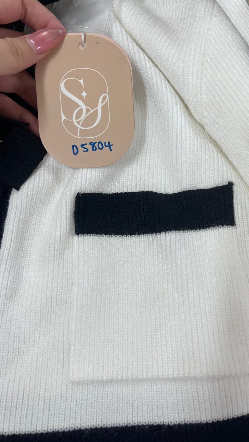 DEFECT | Casrine Contrast Knit Sweater in Black x White in S