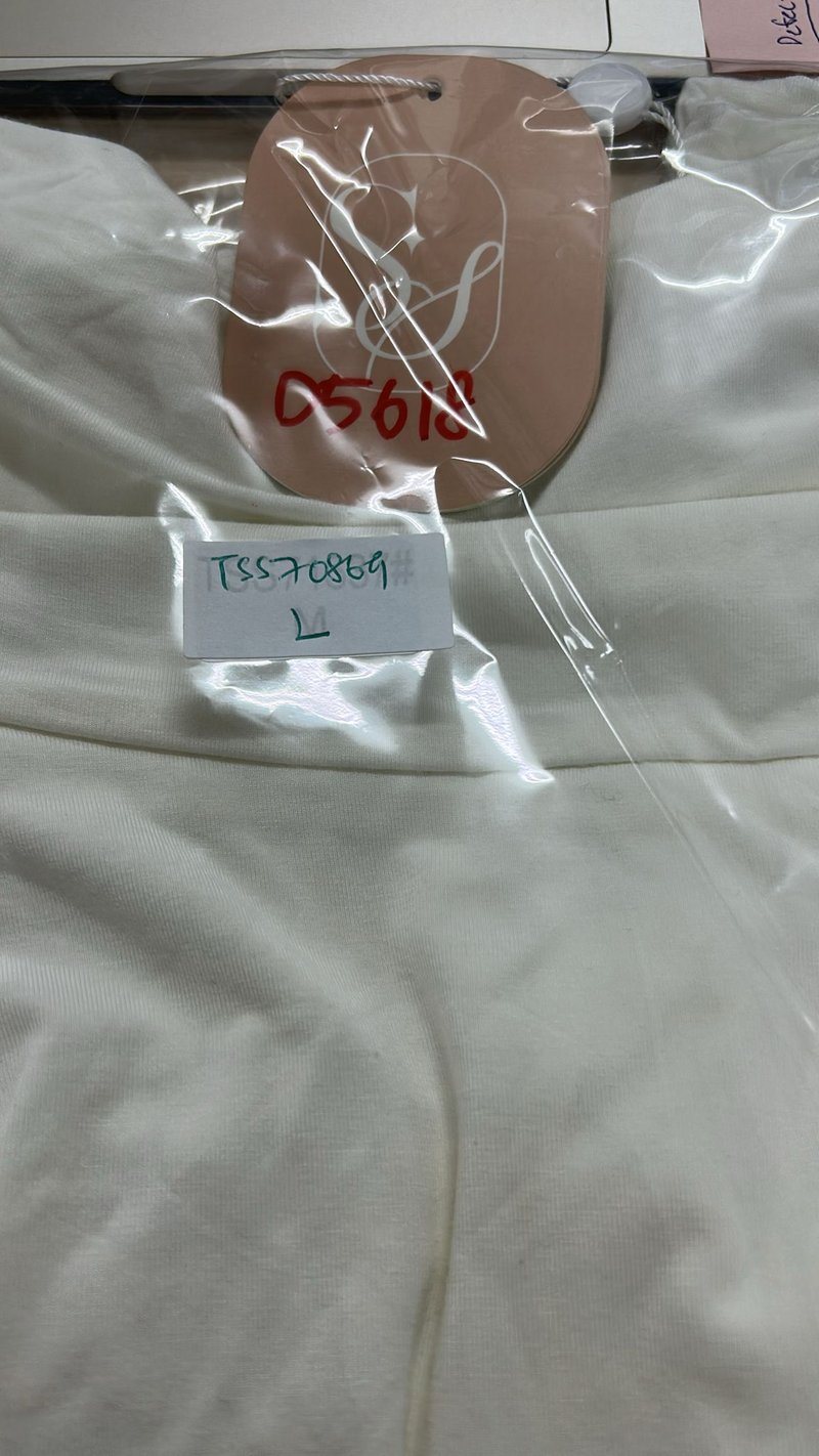 DEFECT | Lara Co-ord Skorts in White in L