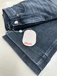 DEFECT | Sam Straight Cut Cuffed Hem Denim Jeans in Black Wash in XS